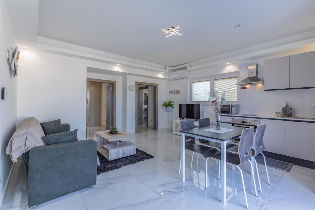 Terrace View-Stylish Two Bedrooms Fully Ac-Wifi Penthouse Мсида Экстерьер фото