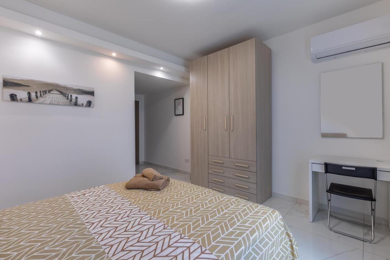 Terrace View-Stylish Two Bedrooms Fully Ac-Wifi Penthouse Мсида Экстерьер фото