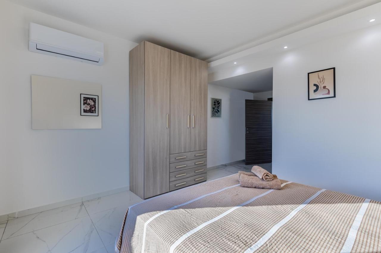 Terrace View-Stylish Two Bedrooms Fully Ac-Wifi Penthouse Мсида Экстерьер фото