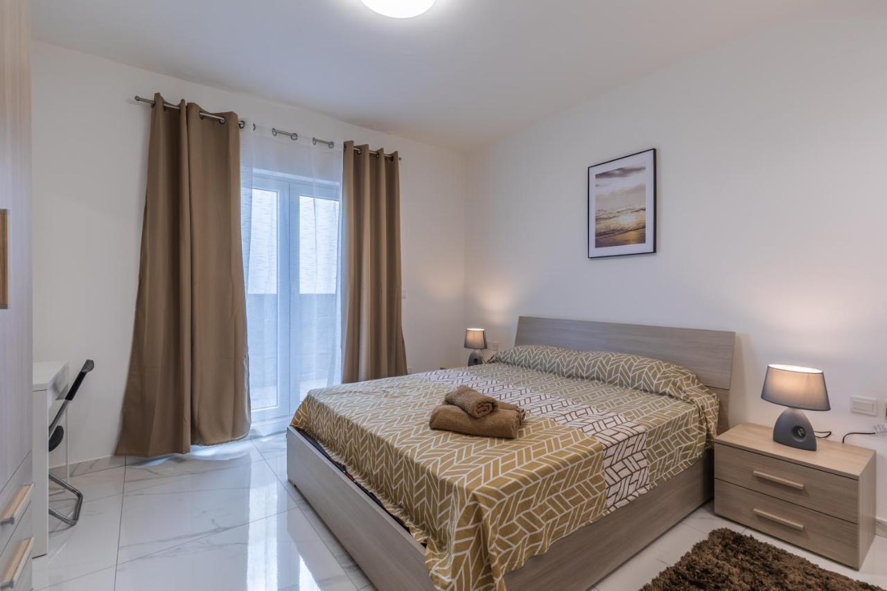 Terrace View-Stylish Two Bedrooms Fully Ac-Wifi Penthouse Мсида Экстерьер фото