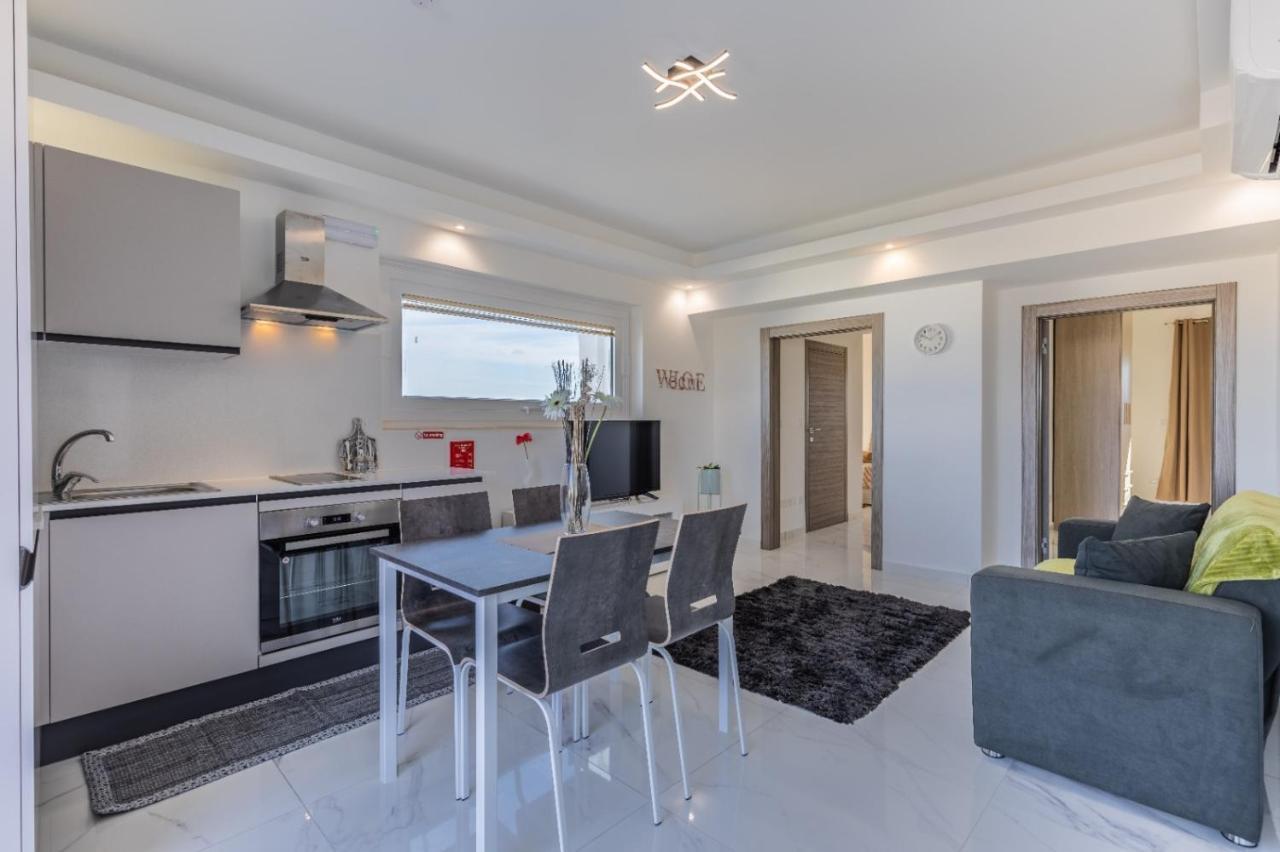 Terrace View-Stylish Two Bedrooms Fully Ac-Wifi Penthouse Мсида Экстерьер фото